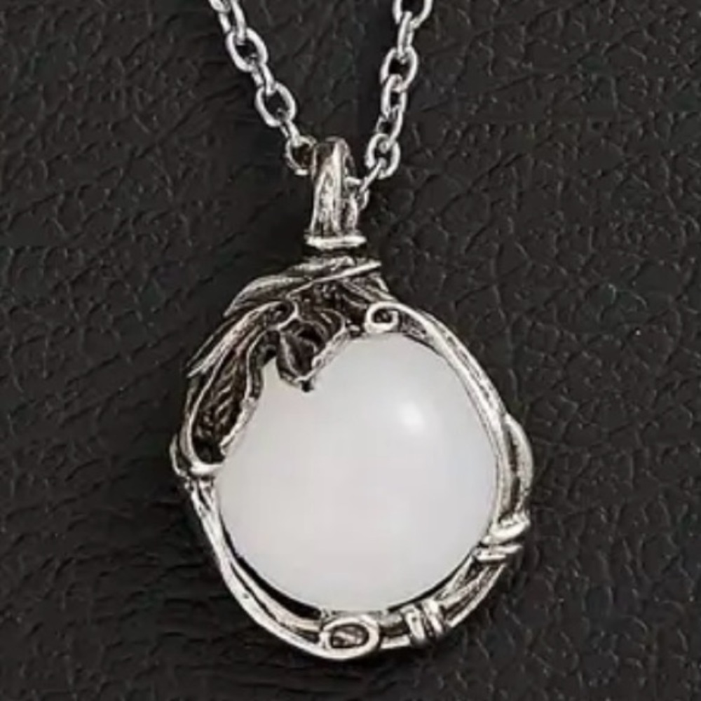 NWOT - Elegant Silver Pendant with Faux Moonstone
